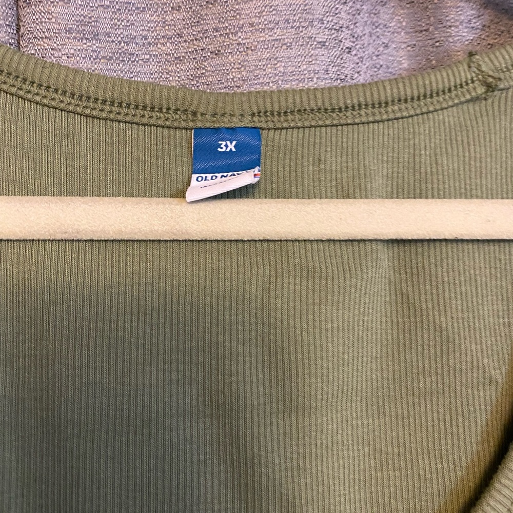 Brand new Old Navy Ruffle Tank - Picture 2 of 3